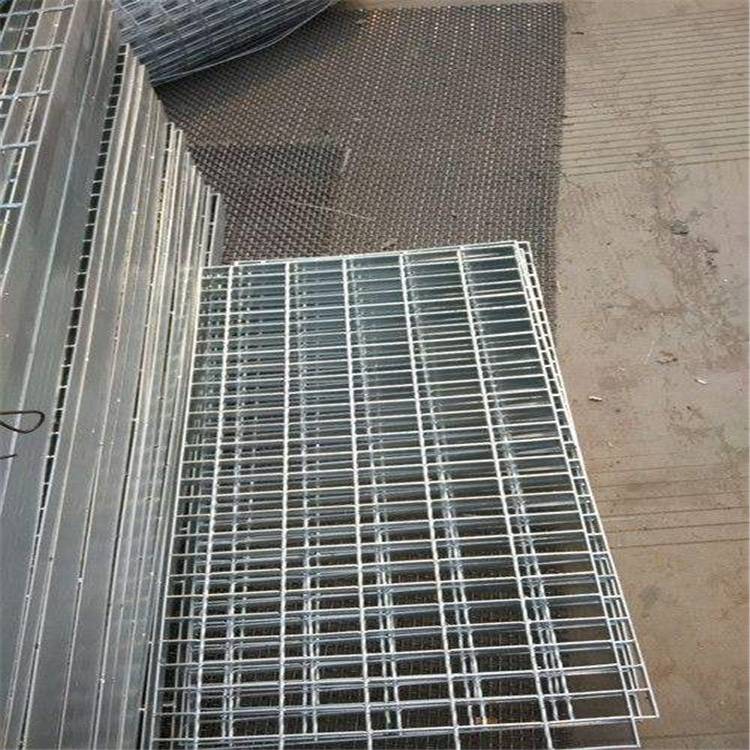 熱浸鍍鋅鐵絲網